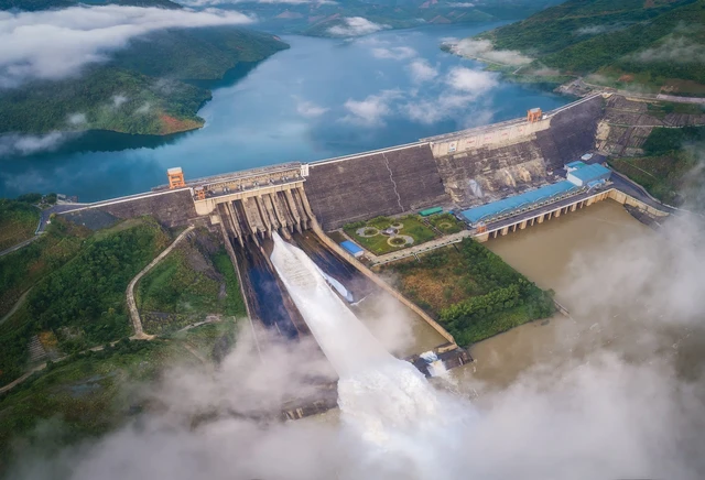 13 DN xây dựng Việt Nam tạo nên nhà máy thủy điện lớn nhất Đông Nam Á, lọt top 10 đập thủy điện cao nhất thế giới